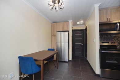Experience luxurious living in this beautifully renovated - photo 10