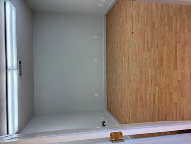 FOR SALE OR LEASE!!! NEED SPACE??? This Office/Warehouse offers - photo 18
