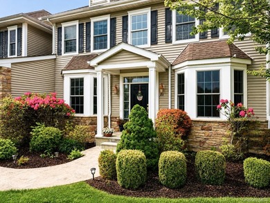 Luxury living in the prestigious gated community of Mansion - photo 3