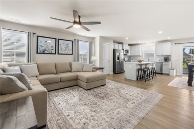 Welcome to your ultimate, turn-key dream home! This impressive - photo 5