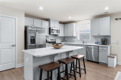 Welcome to your ultimate, turn-key dream home! This impressive - photo 10