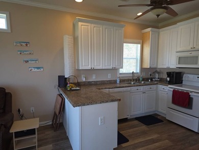 Welcome to Hudson Springs in sunny Hudson, FL. Embrace the - photo 5