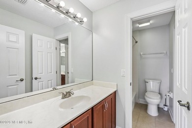 Beautifully updated Toll Brothers home with over $100,000 in - photo 50