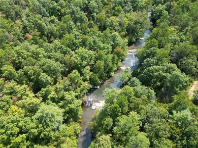 Nestled in the mountains of Walhalla, 135 Crowes Drive offers a - photo 2