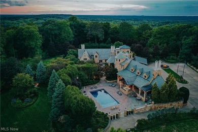 There are homes that impress, and those that redefine what it - photo 5