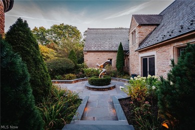 There are homes that impress, and those that redefine what it - photo 7
