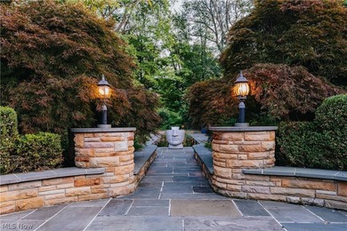 There are homes that impress, and those that redefine what it - photo 9