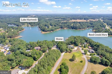 Welcome to beautiful Lake Hartwell. This remodeled lakefront - photo 4