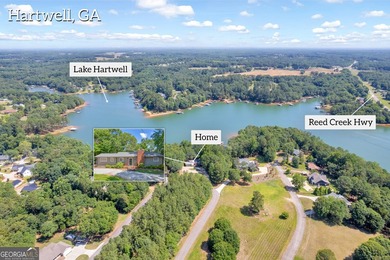 Welcome to beautiful Lake Hartwell. This remodeled lakefront - photo 5