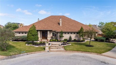 Experience refined luxury in this exceptional Pebble Creek - photo 1