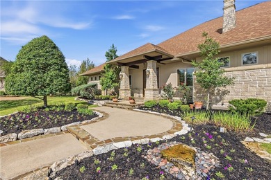 Experience refined luxury in this exceptional Pebble Creek - photo 2