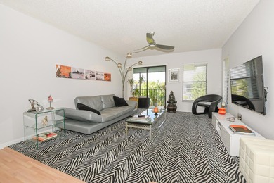 : ALL AGES WELCOME! Tastefully updated 2BR/2BA condo in the - photo 15