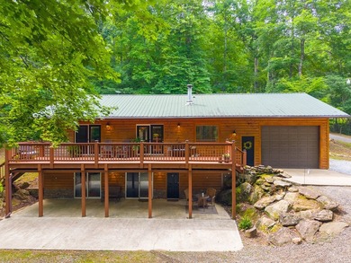 Tucked away in a private setting, this inviting 2-bedroom, 2 - photo 1