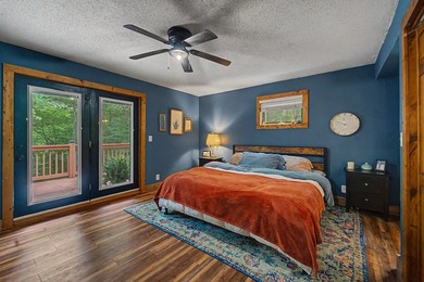 Tucked away in a private setting, this inviting 2-bedroom, 2 - photo 6