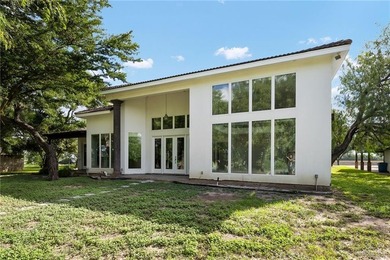 Welcome to your dream retreat! This stunning home boasts an - photo 29