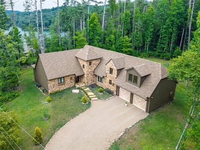 Exclusive, rare design 3BR/2.5BA custom home estate on .98 acre - photo 5