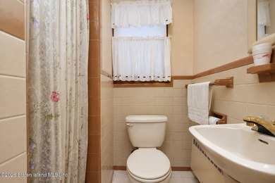 Breathtaking Verrazzano Bridge Views from Every Room! Welcome to - photo 9