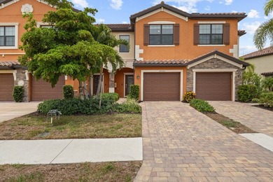 Don't Miss The 3D Tour! This move-in-ready, fully furnished - photo 1