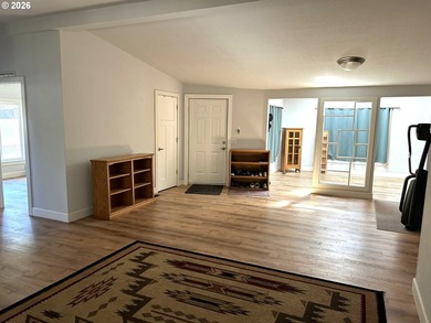 Come spread out and enjoy privacy and convenience on this - photo 16