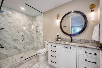 Experience Lake Minnetonka luxury in this like-new end-unit - photo 42
