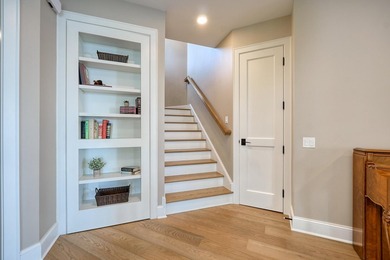 Experience Lake Minnetonka luxury in this like-new end-unit - photo 44