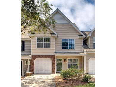 Lake Townhome/Townhouse For Sale in Wando, South Carolina