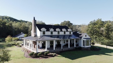 Experience this beautiful, private, luxury retreat nestled in - photo 3