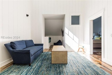 Delight in the welcoming luxury of this four-bedroom - photo 16