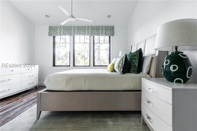 Delight in the welcoming luxury of this four-bedroom - photo 18