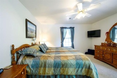 This is the epitome of lakeside living for those wishing to - photo 22