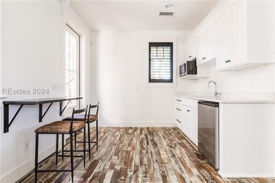 Delight in the welcoming luxury of this four-bedroom - photo 23
