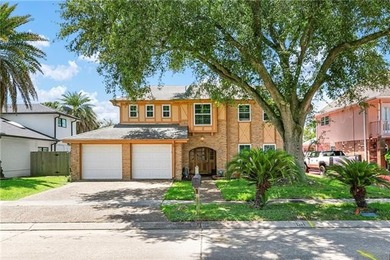 Lake Pontchartrain Home For Sale in Kenner Louisiana