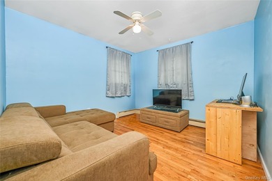 Charming, well maintained 3 bedroom ranch home situated midblock - photo 8