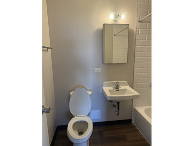 Seller is highly motivated and seeking a serious buyer ready to - photo 7