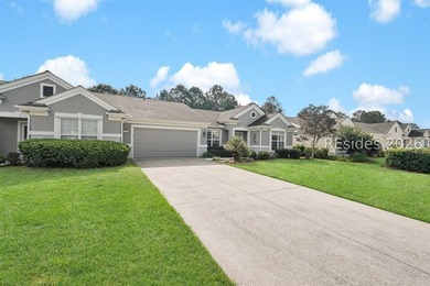 Beautifully maintained villa with serene golf course views