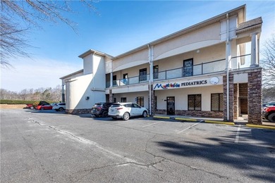 Prime income-producing investment! 100% leased with a new - photo 3