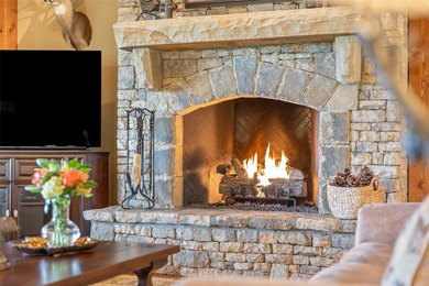 Experience unparalleled mountain living in this exceptional - photo 6