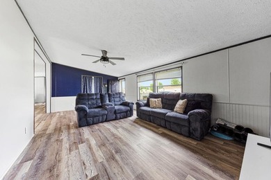Spacious Living in Avalon Park! ?? This clean, move-in-ready - photo 6