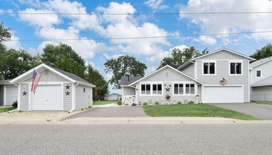 Welcome to lake life at its finest! Nestled on an exceptional 80 - photo 1
