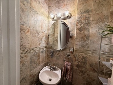 Welcome to a quiet, residential part of the desirable area of - photo 8