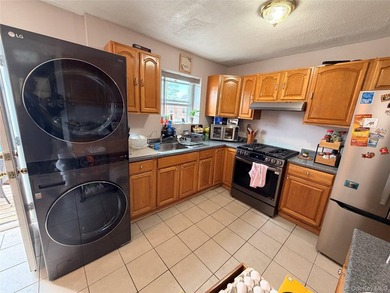 Welcome to a quiet, residential part of the desirable area of - photo 9
