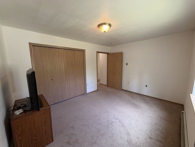 Welcome home to this inviting 3-bedroom, 2-bath residence - photo 12