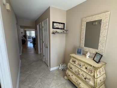 Wonderful 3br/2ba home in The Knoll at River Hills with a