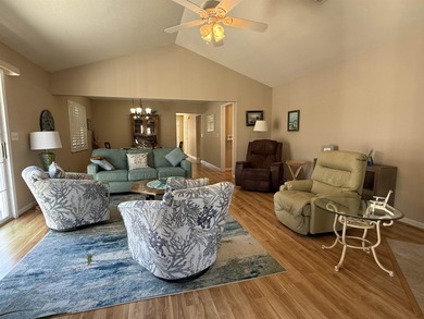 Wonderful 3br/2ba home in The Knoll at River Hills with a