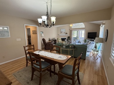 Wonderful 3br/2ba home in The Knoll at River Hills with a