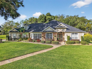 Lake Griffin Home For Sale in Lady Lake Florida