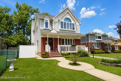 This detached four to five bedroom one family home located in - photo 1