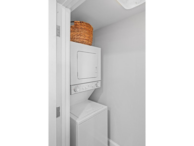 Experience effortless resort living in this stunningly renovated - photo 10