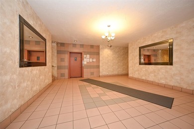 Welcome to your perfect urban retreat in North Riverdale! This - photo 3