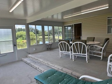 This charming 2-bedroom, 2-bathroom plus den mobile home offers - photo 20